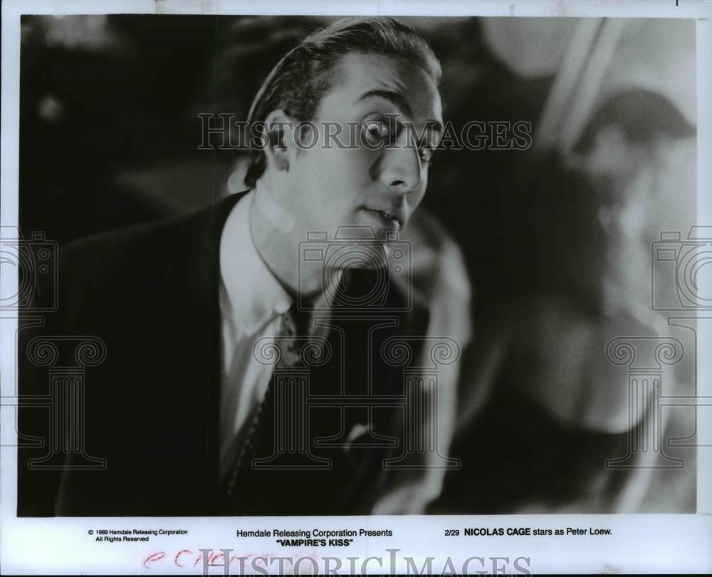 1989 Press Photo Nicolas Cage in Vampire&#39;s Kiss. - cvp99414 - Historic Images