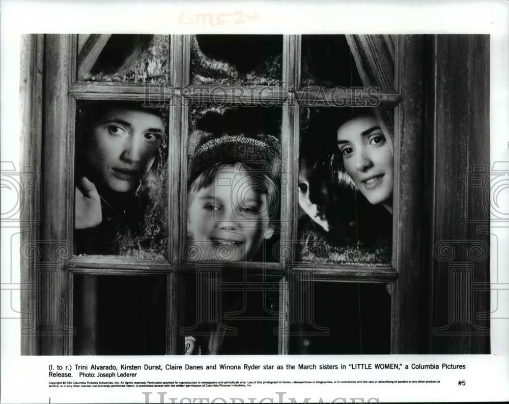 1994 Press Photo Trini Alvarado, Kirsten Dunst and Winona Ryder in Little Women. - Historic Images