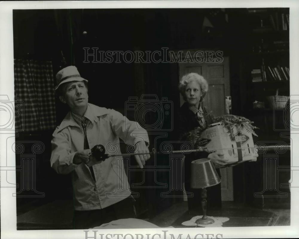 1979 Press Photo Frances Sterhagen and Tom Aldridge in On Golden Pond. - Historic Images
