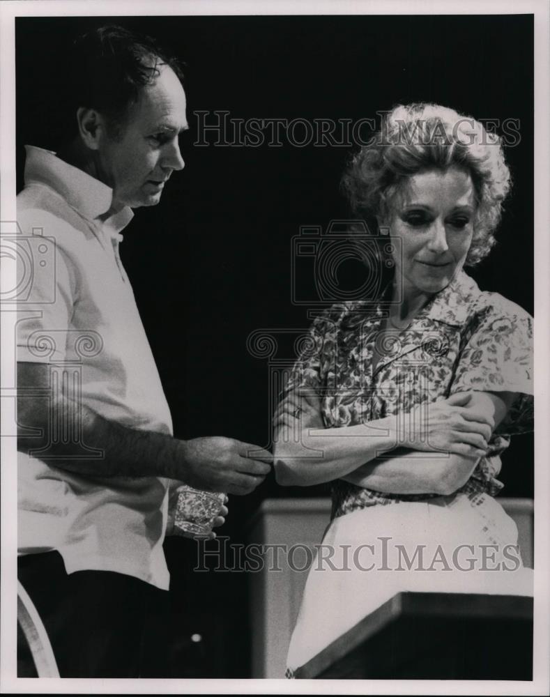 1989 Press Photo Bill Raymond and Barbara Young-Taw In Better Days - cvp99612 - Historic Images