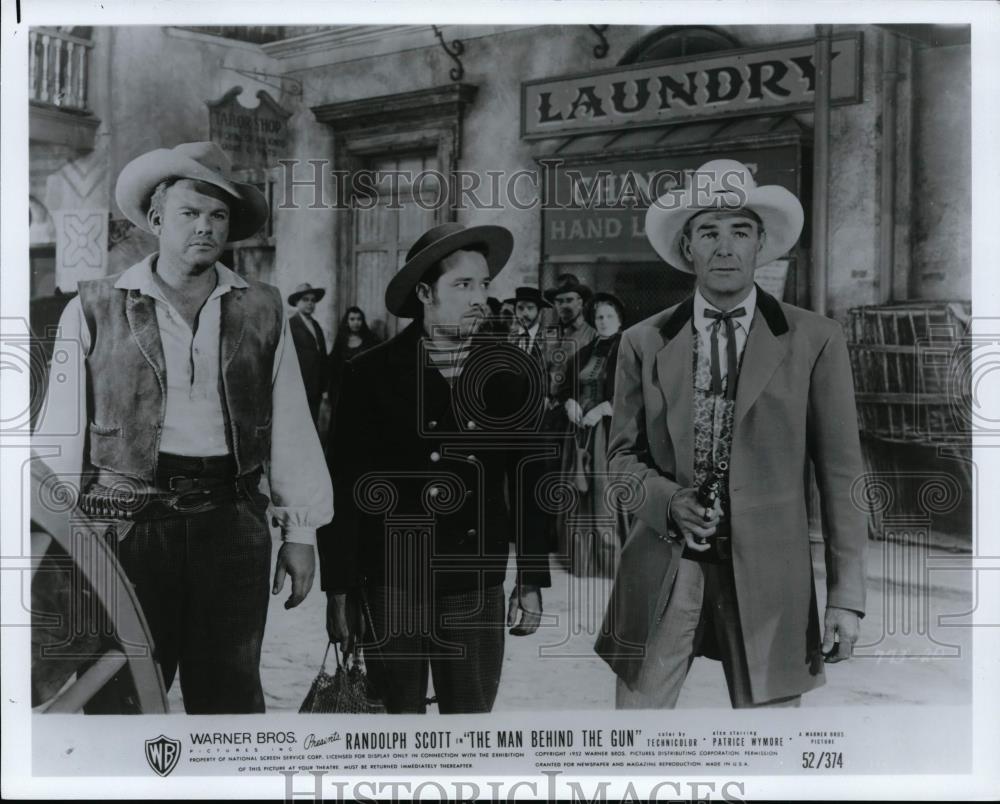 Press Photo Randolph Scott and The Man Behind The Gun movie scene - cvp99785 - Historic Images
