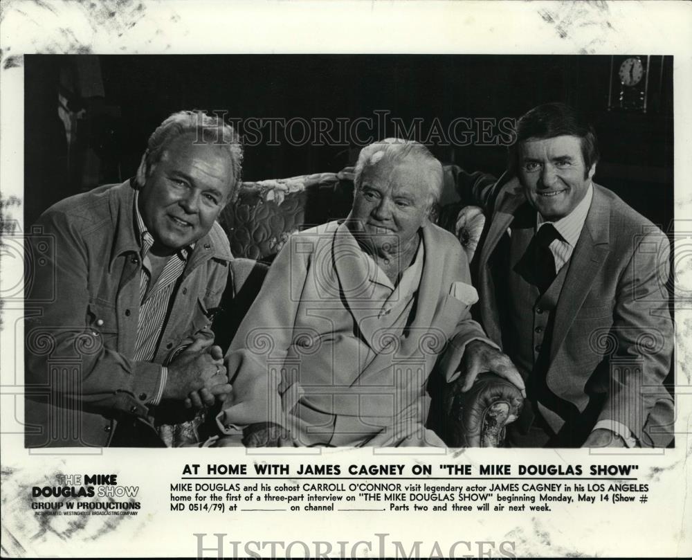 1979 Press Photo Carroll O&#39;Connor and James Cagney on The Mike Douglas Show. - Historic Images