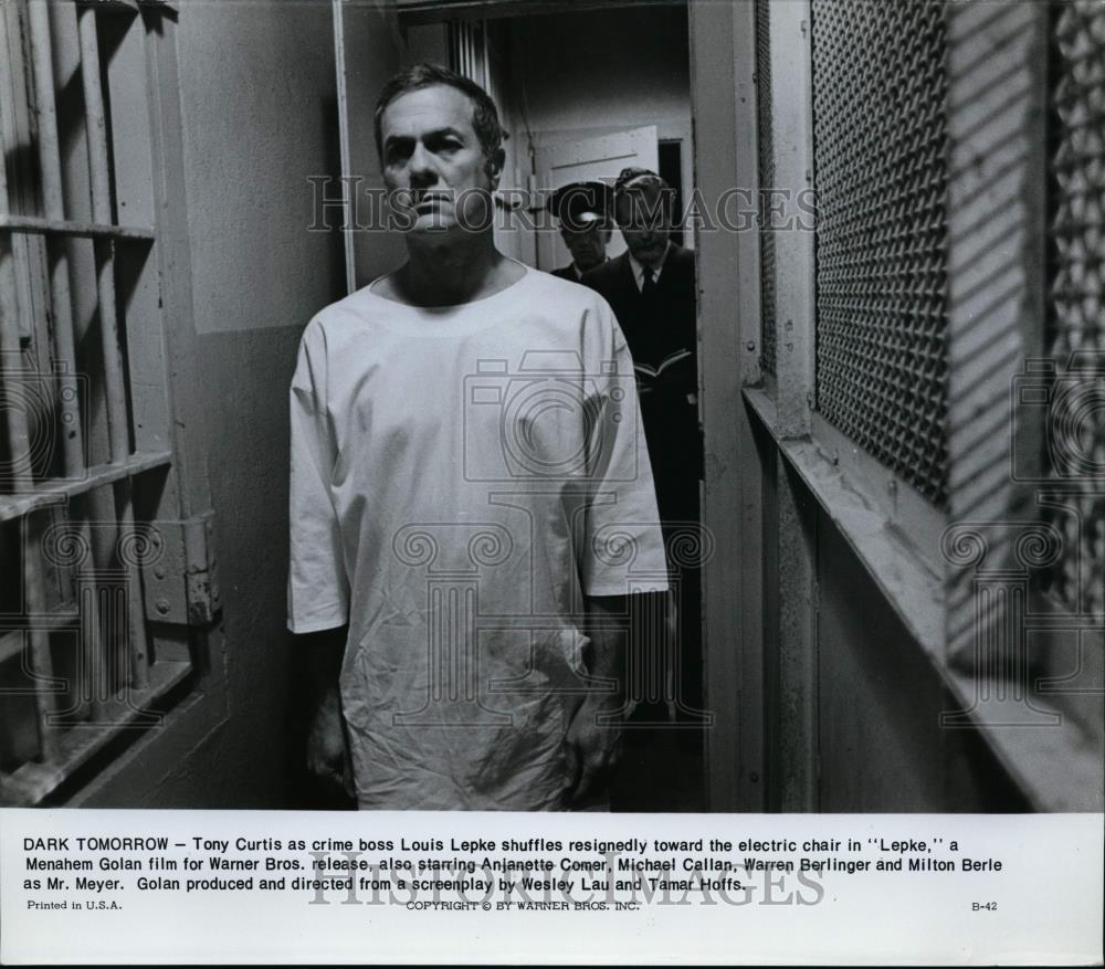 1975 Press Photo Tony Curtis in Lepke. - cvp99883 - Historic Images