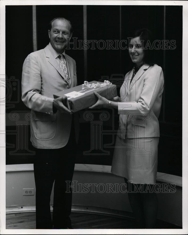 1970 Press Photo Diane Lynn Sprague and Dean George Bowers - cvp99926 - Historic Images