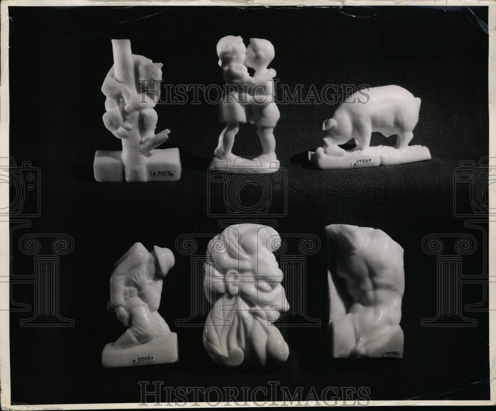 Press Photo Senior Class winners-sculptures in white soap - cvp99956 - Historic Images