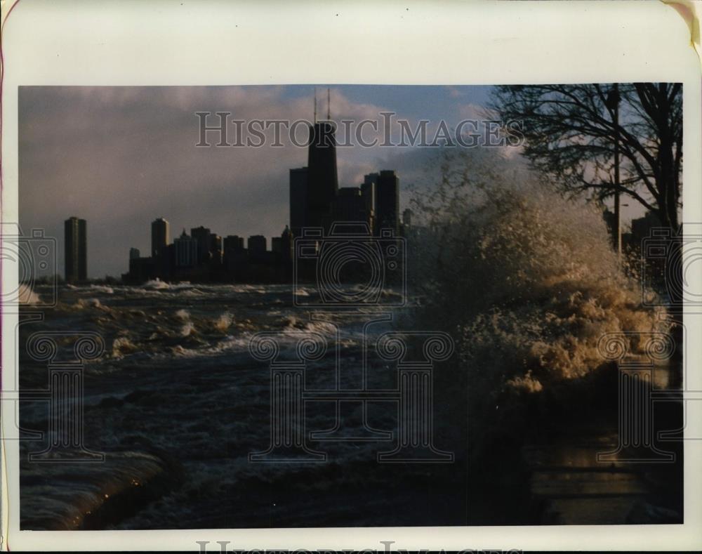 Press Photo Chicago Shoreline - cvp99987 - Historic Images