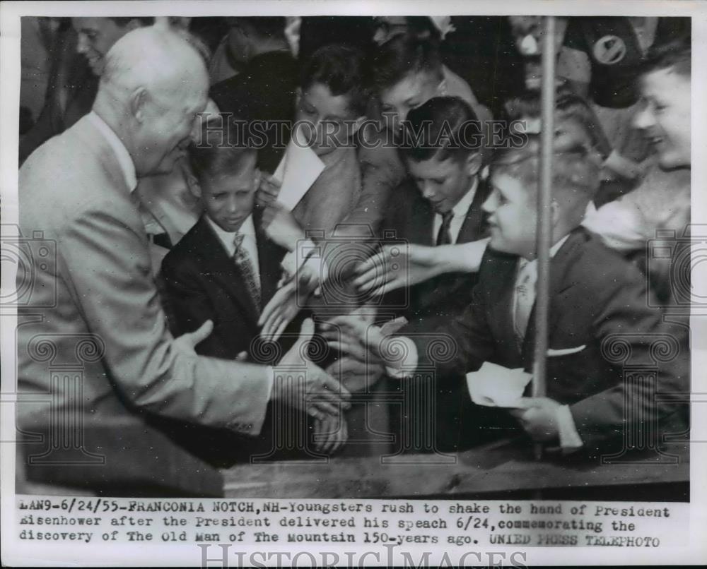 1955 Press Photo Youngster rush to shake hands with Pres.Eisenhower - nef06144 - Historic Images