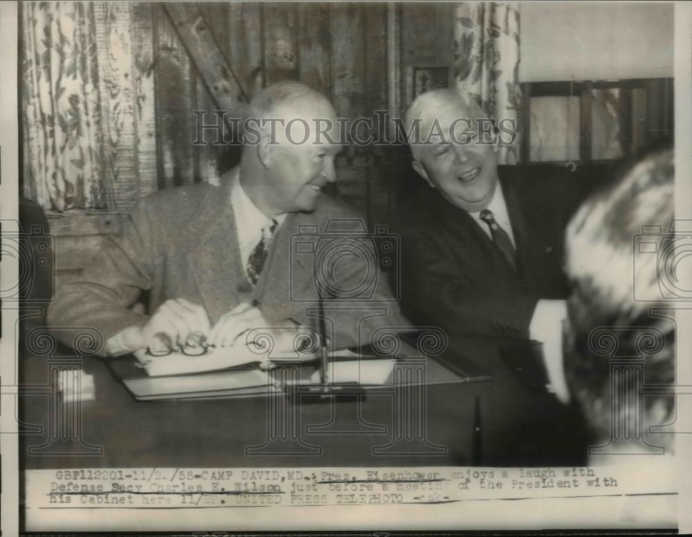 1955 Press Photo President Eisenhower Laughing with Secretary Charles E. Wilson - Historic Images