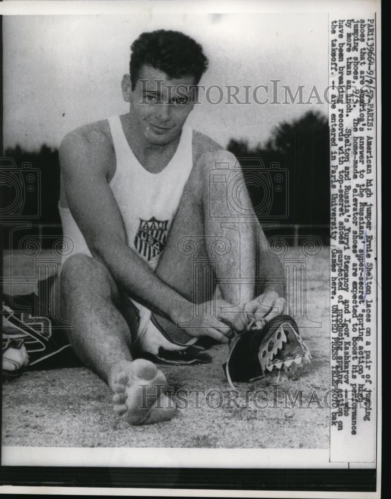 1957 Press Photo US high jumper Ernie Shelton at a meet in Paris - net03752 - Historic Images