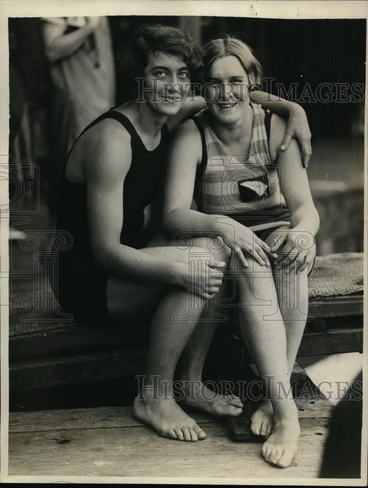 1928 Press Photo Swimmers Ena Stockley, Kathleen Miller. Australian Championship - Historic Images