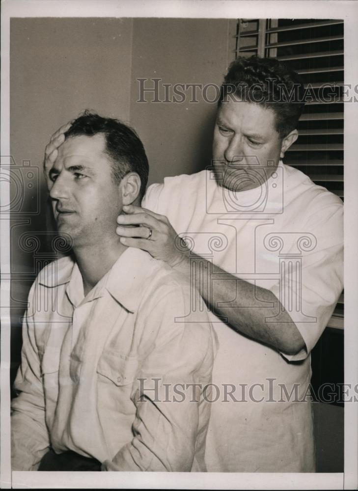 1941 Press Photo Billy Jurges Giants shortstop & Dr Cecil Ferguson in Miami - Historic Images