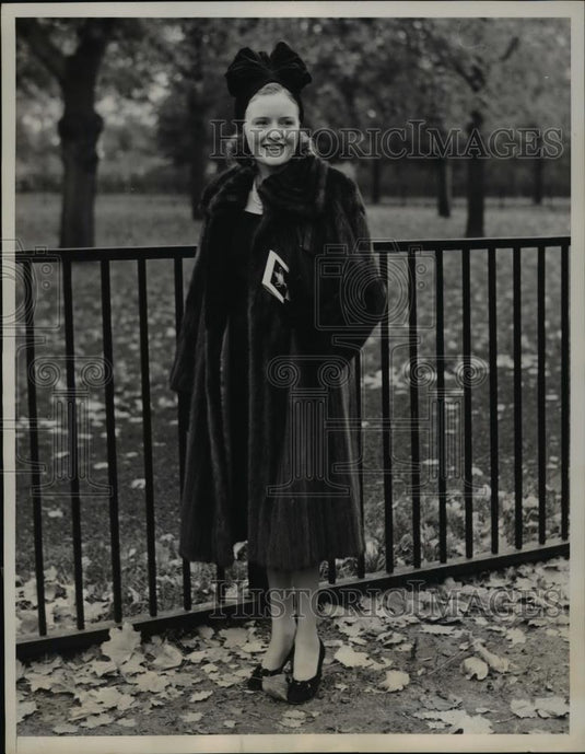 1939 Press Photo Mrs. Philip W. Lennen at united Hunts Racing Ass'n meeting - Historic Images