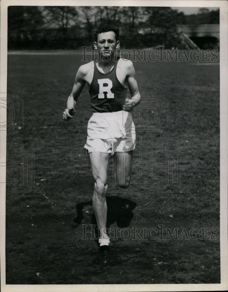 1948 Press Photo Reserve track athlete Larry Znidarsic - net07643 - Historic Images