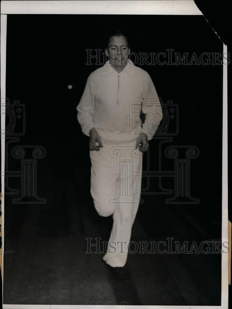 1933 Press Photo Swedish 1500m runner Erik Ny trains in New York - net07665 - Historic Images