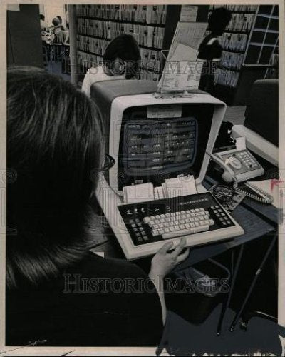 Computer Card Reader 1970s bank computer authorization 1970 Vintage Press Photo Print - Historic ...