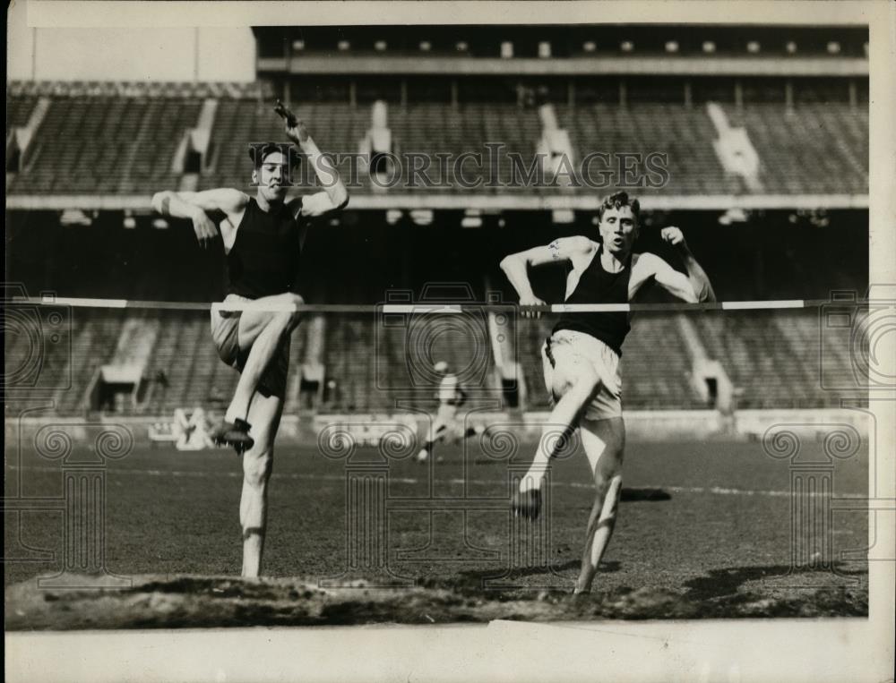 1929 Press Photo John Ward & Harris Sacks practice high jumo at Philadelphia PA - Historic Images
