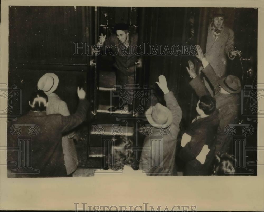 1943 Press Photo Count Pietro Filippi De Rossi Del Lion Nero, leaves Chile - Historic Images