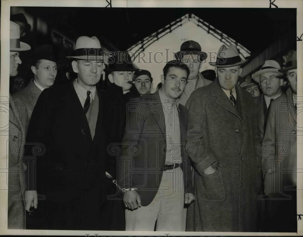 1937 Press Photo Robert W. Lee Grant Park Murderer Anthony Sapienza in Chicago - Historic Images