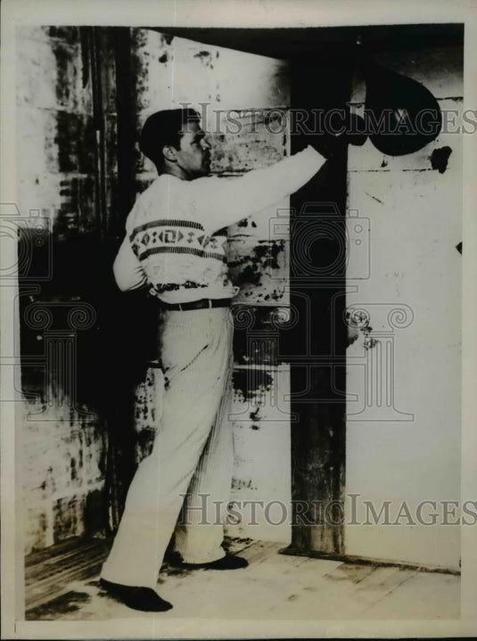 1927 Press Photo Boxer Mickey Walker trains for bout vs Tommy Milligan - Historic Images