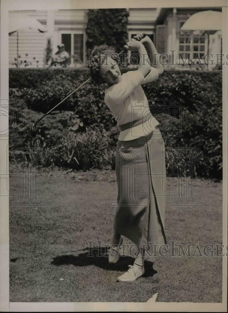 1936 Press Photo Mrs Henry H Dietrich at Women&#39;s Metropolitan golf in NY - Historic Images