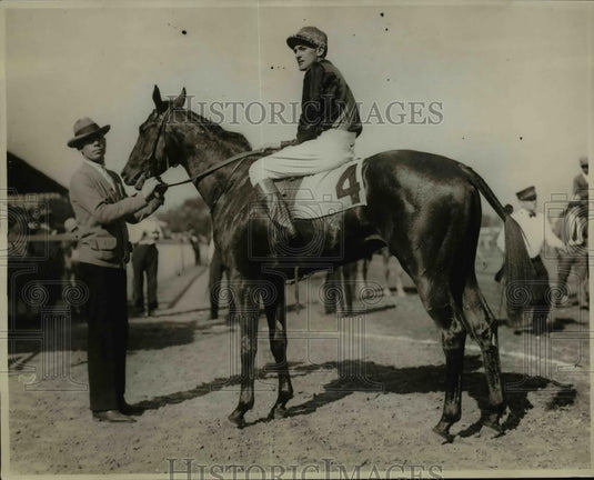 1929 Press Photo Racehorse Alto with a jockey ready to race - net19489 - Historic Images