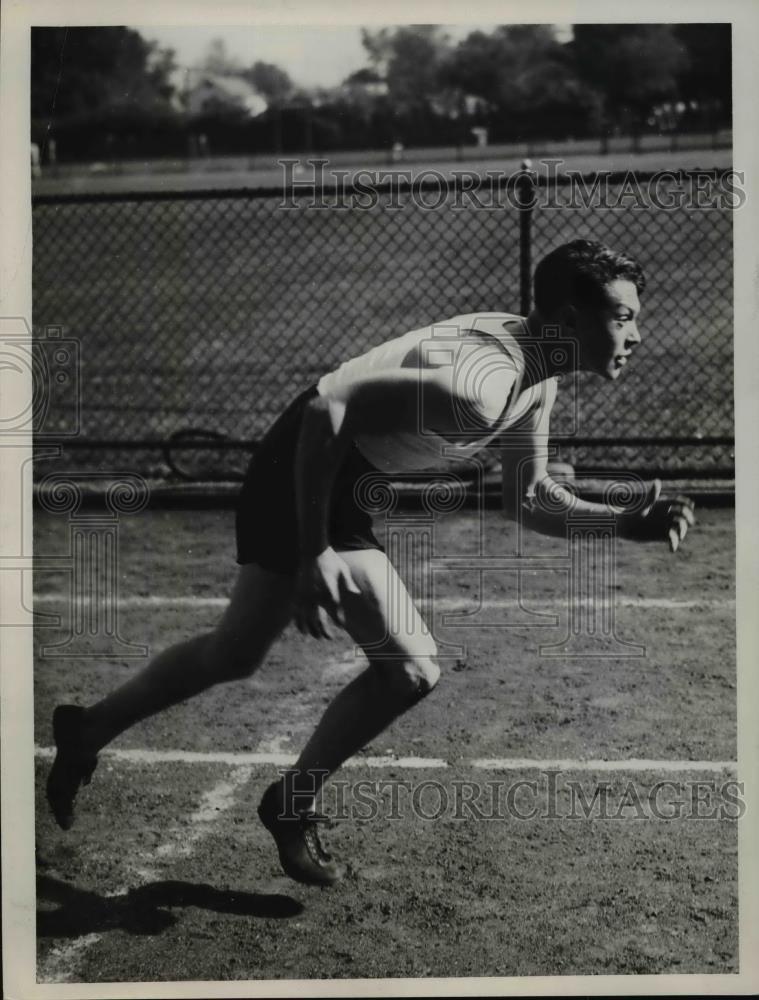 1938 Press Photo Clyde Hawkins West High track runner - net19991 - Historic Images