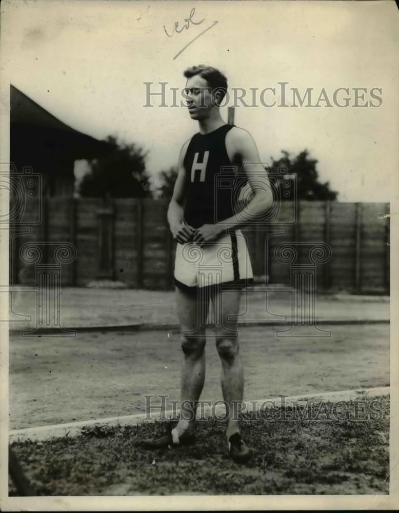 1924 Press Photo John M Soapy Watters of Harvard at 80 meter run - net21449 - Historic Images