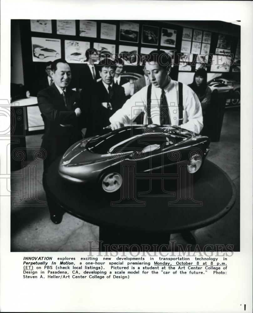1990 Press Photo A scale model car on Perpetually in Motion, PBS special. - Historic Images