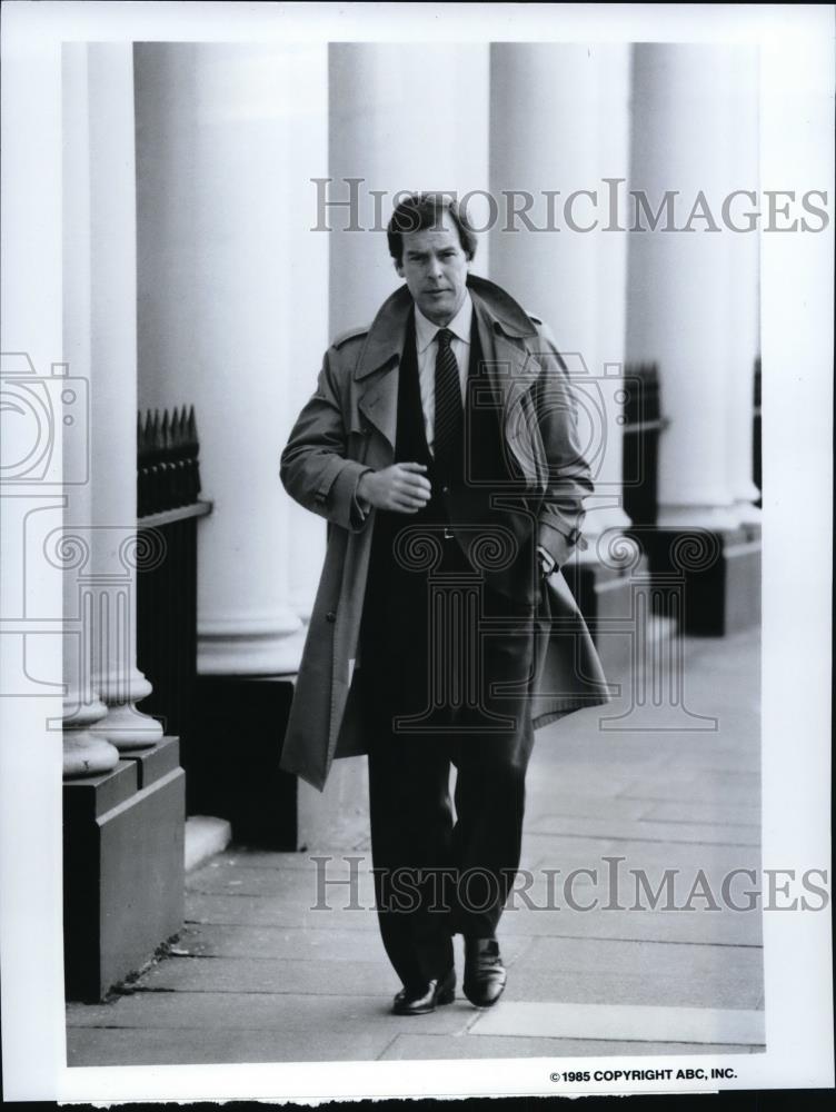 1985 Press Photo Peter Jennings on World News Tonight. - spp01972 - Historic Images