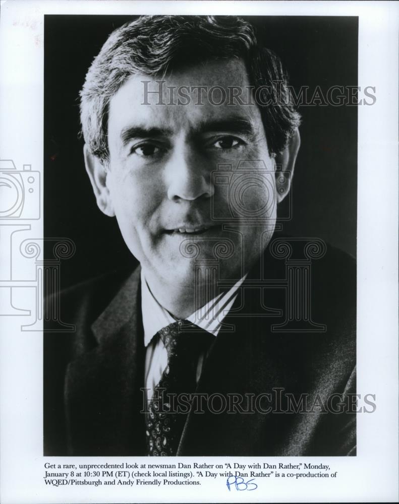 1990 Press Photo Dan Rather is profiled on A Day with Dan Rather, PBS special. - Historic Images