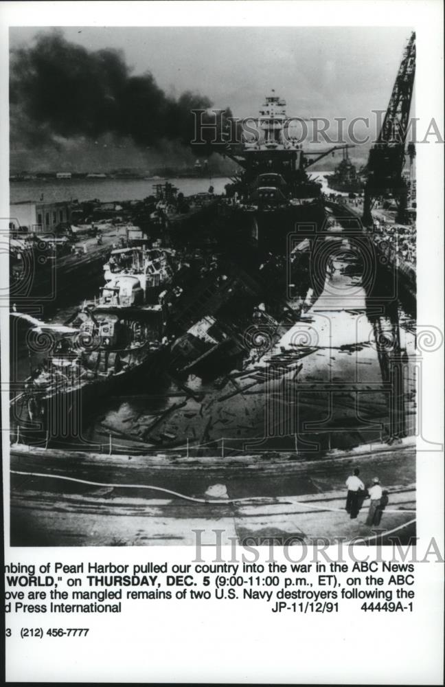 1991 Press Photo The USS Downes and USS Cassin at Pearl Harbor, on ABC special. - Historic Images