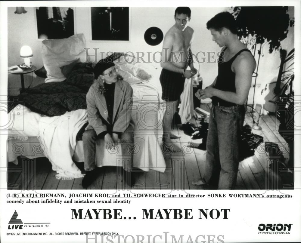 1995 Press Photo Katja Riemann and others in &quot;Maybe...Maybe Not&quot;. - cvb76390 - Historic Images