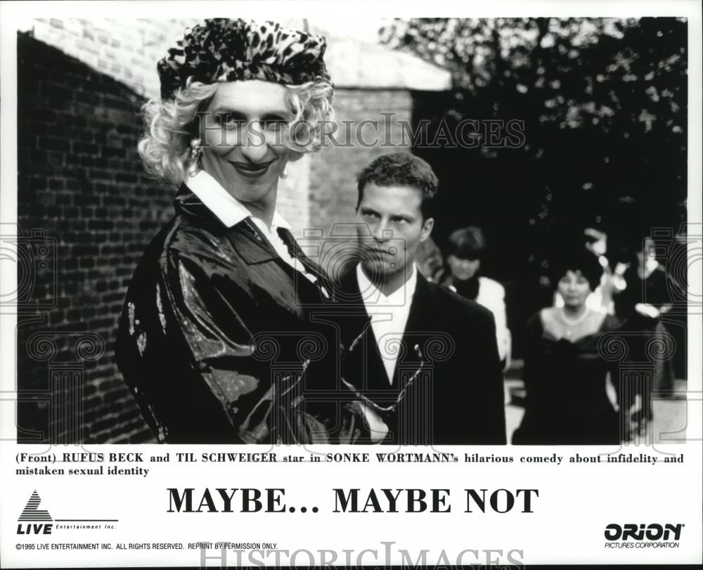 1995 Press Photo Rufus Beck and Til Schweiger in "Maybe...Maybe Not." - Historic Images