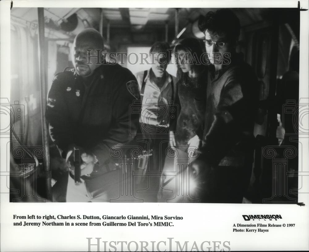 1997 Press Photo Charles S. Dutton and other actors in "MIMIC." - cvb76412 - Historic Images