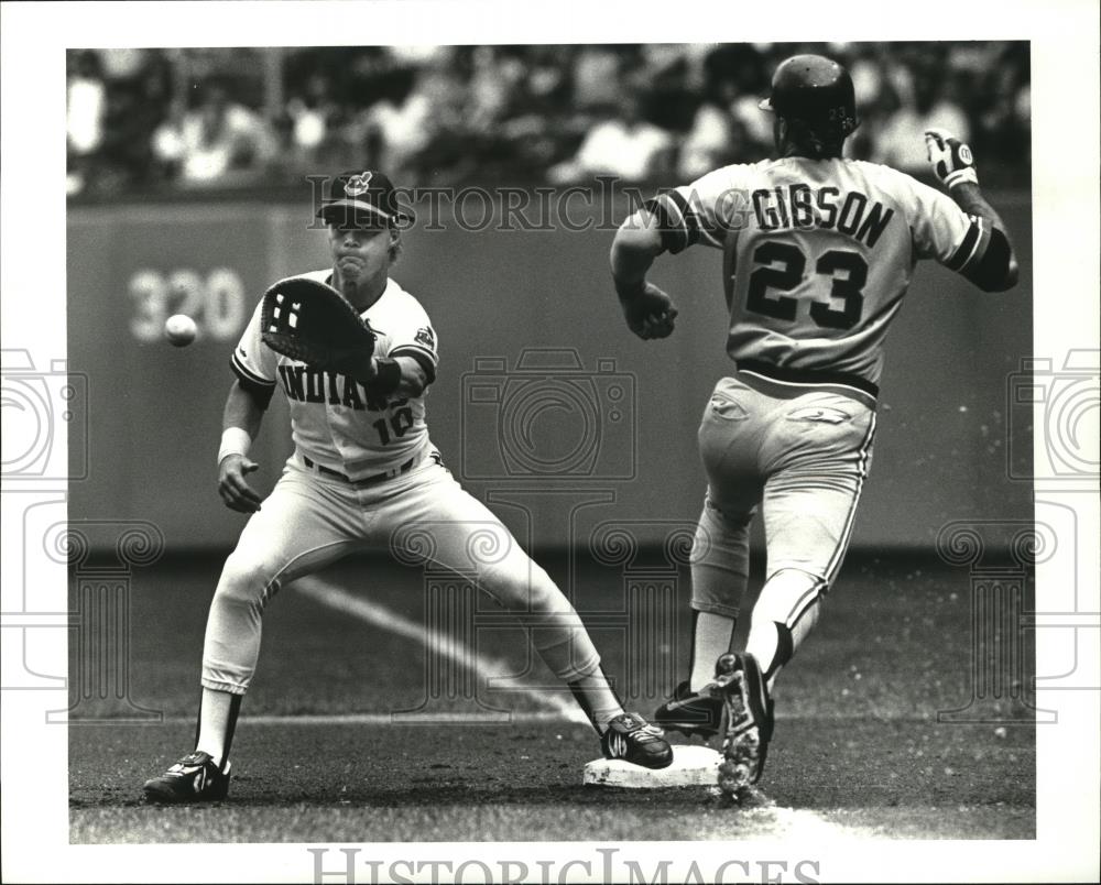 1987 Press Photo Pat Tabler, Cleveland Indians - cvb76465 - Historic Images