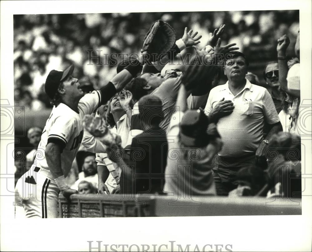 1987 Press Photo Pat Tabler, Cleveland Indians - cvb76466 - Historic Images