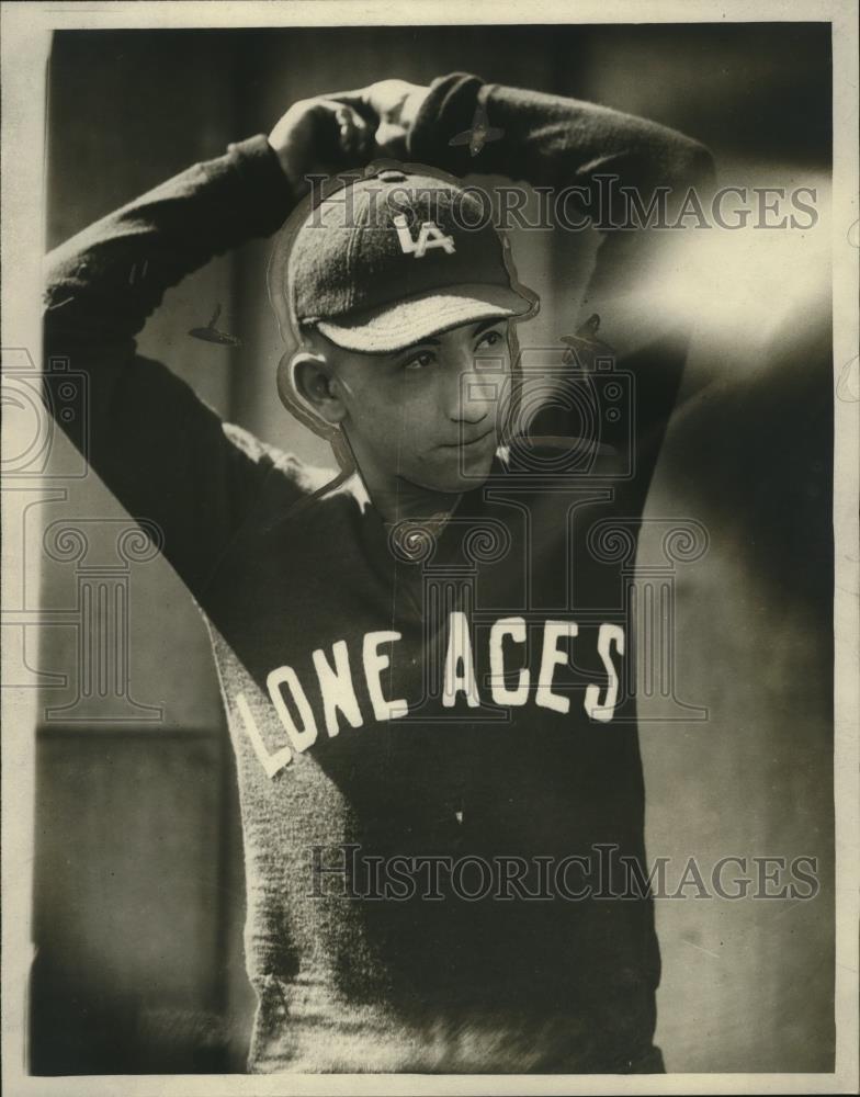 Press Photo Anthony Orlando with Lone Aces. - cvb76696 - Historic Images