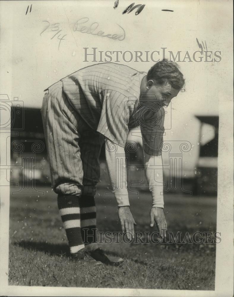 1930 Press Photo Joe Shante doing the toe touching exercise. - cvb76708 - Historic Images
