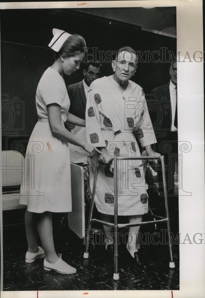 1965 Press Photo Casey Stengel, New York Mets Manager, in Hospital - cvb76897 - Historic Images