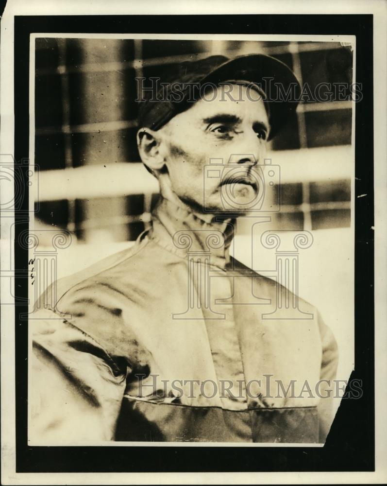 1923 Press Photo John Singleton jockey at a race track - net22273 - Historic Images