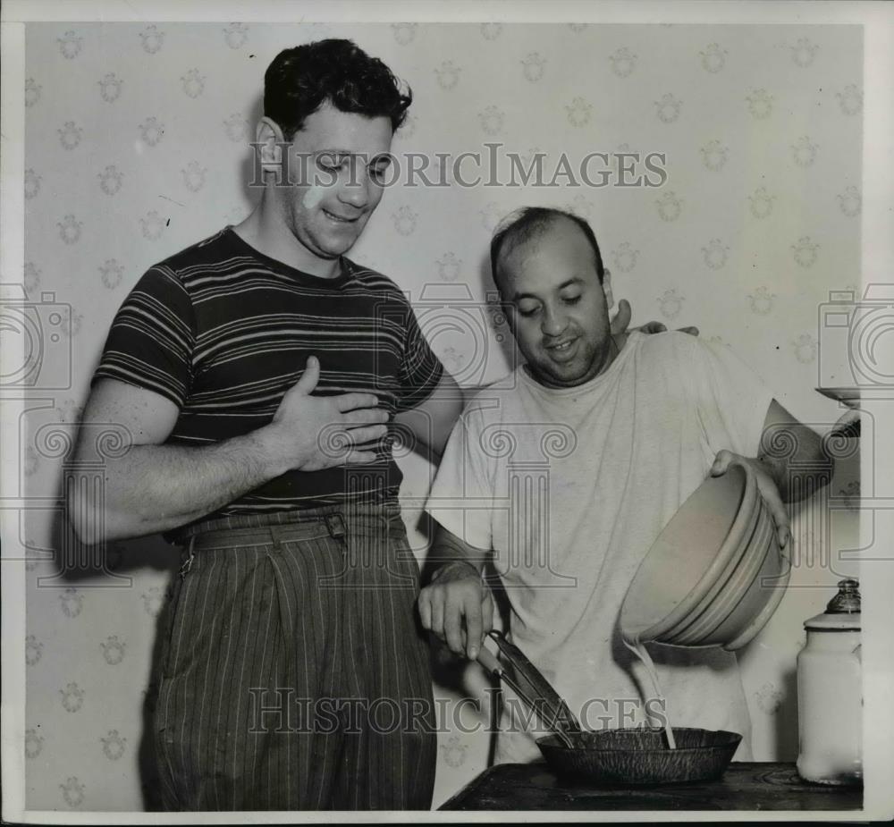 1939 Press Photo Boxer Bob Pastor with training chef Jock La Belle - net23726 - Historic Images