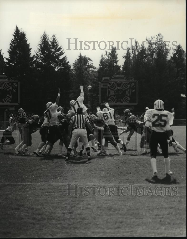 1982 Press Photo Football College Community College of Spokane - spa33319 - Historic Images