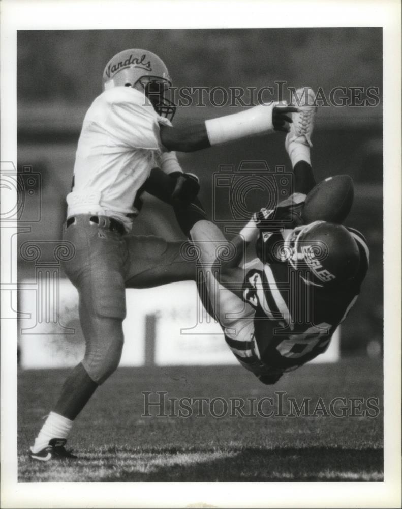 1992 Press Photo Football College Vandals Jeff Jordan and EWU&#39;s Tony Brook - Historic Images