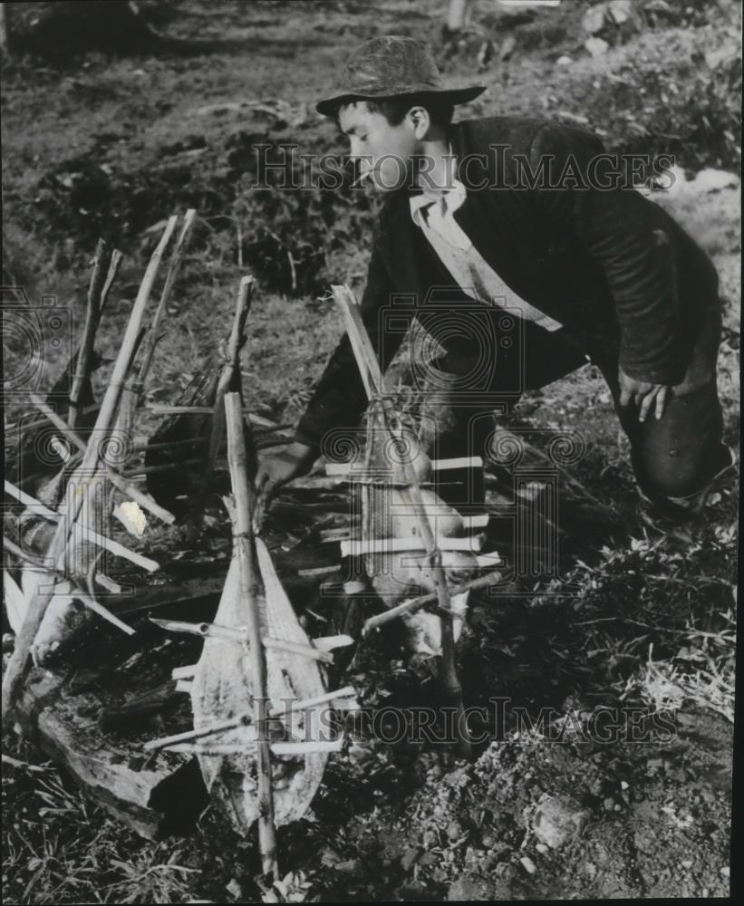 1964 Press Photo Chileans Preserve Sea Bounty - spx07560 - Historic Images