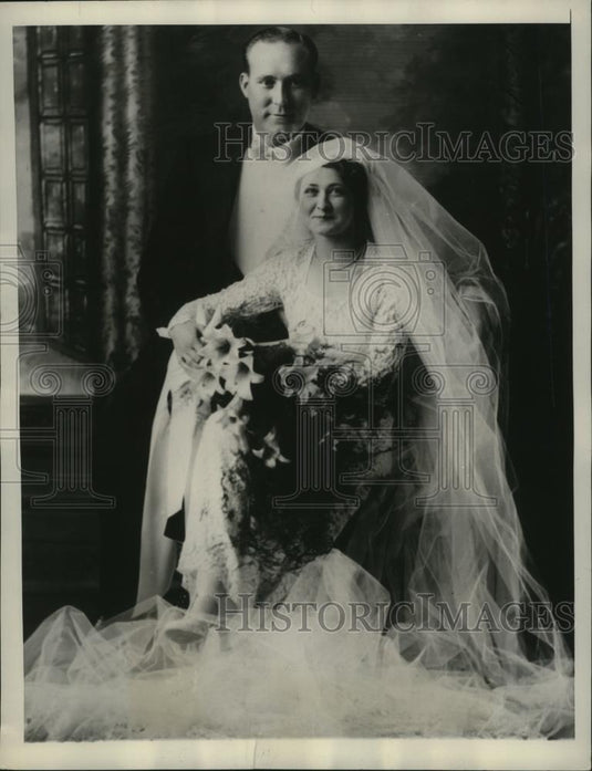 1934 Press Photo Charlie Ruffing of New York Yankees and his bride Pauline - Historic Images