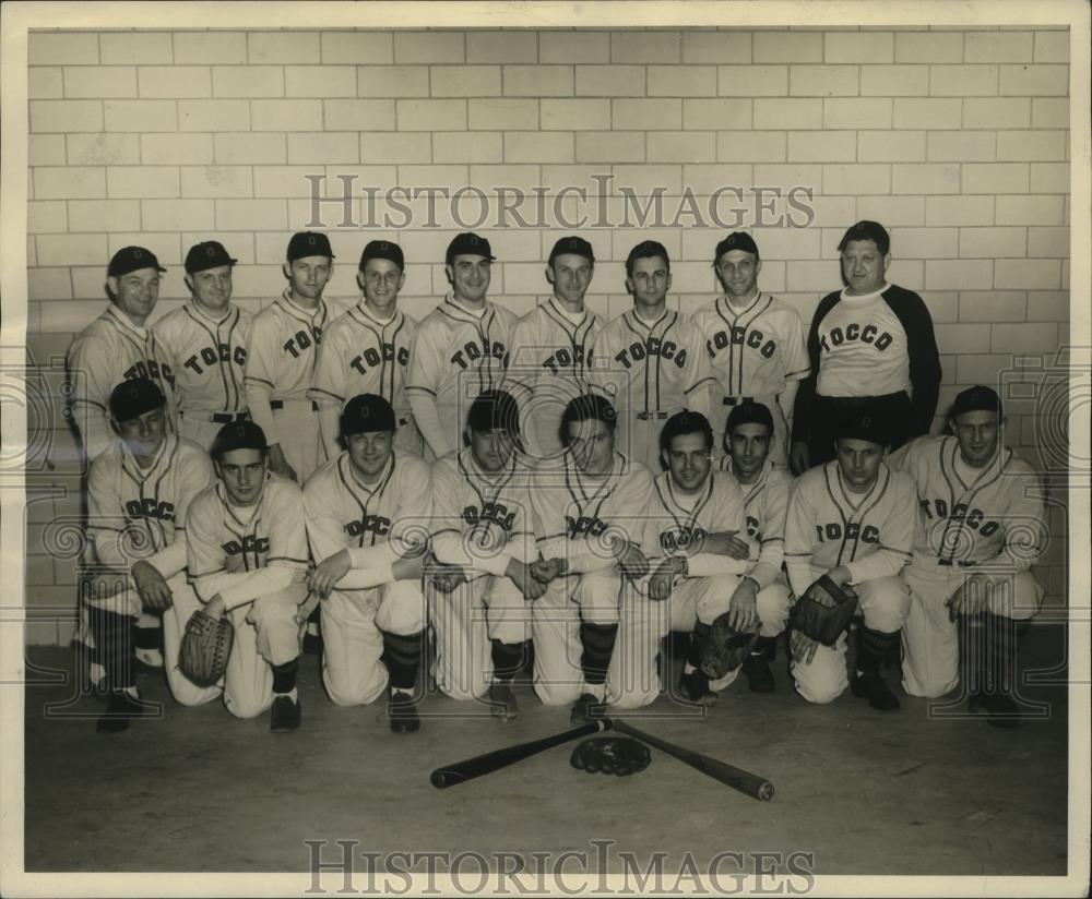 1943 Press Photo Ohio Crankshaft team will play in the Industrial League - Historic Images