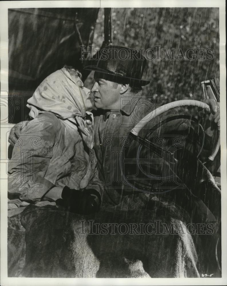 1960 Press Photo Bob Hope &amp; Lucille Ball in The Facts of Life - cvb77645 - Historic Images