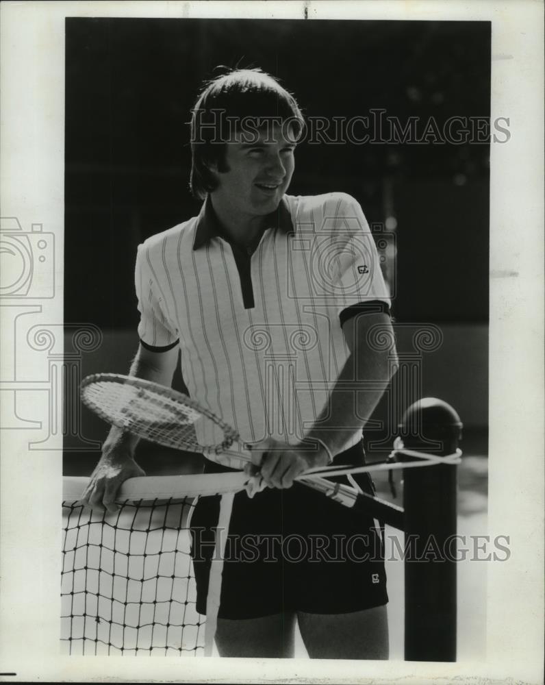 1978 Press Photo Jimmy Connors modeling tennis clothes - cvb77689 - Historic Images