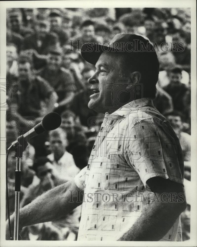 1970 Press Photo Bob Hope (Tours) - cvb77813 - Historic Images