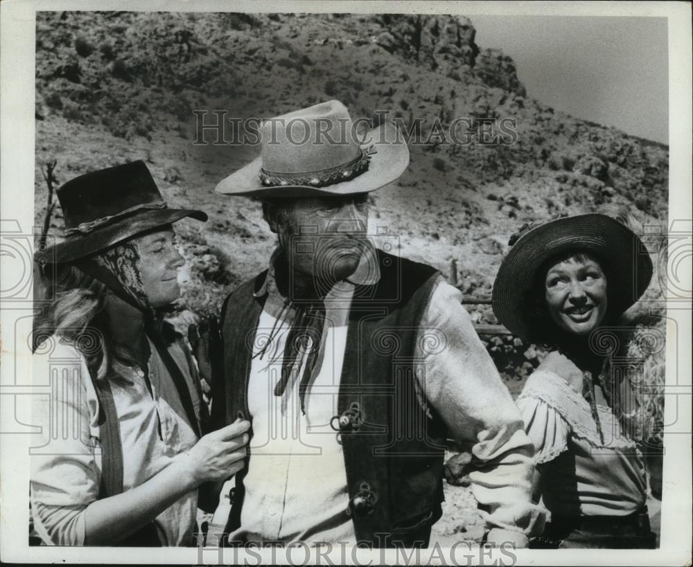 1971 Press Photo Dean Martin stars in the movie Something Big - cvb78377 - Historic Images